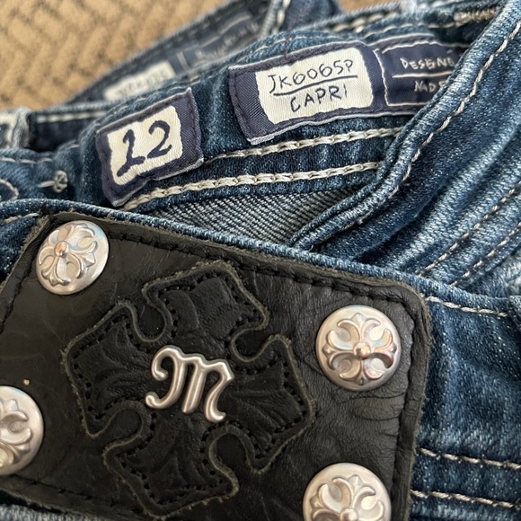 Miss Me Capri - Picture 2 of 5